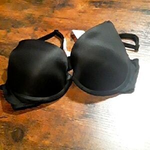 NWOT 34B Black Victoria's Secret Padded  underwire Push Up Bra